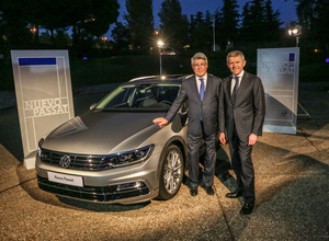 Enrique Cerezo, en la presentación del nuevo Passat